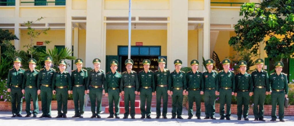 Thủ trưởng Bộ Tư lệnh Bộ đội Biên phòng thăm và động viên cán bộ chiến sĩ