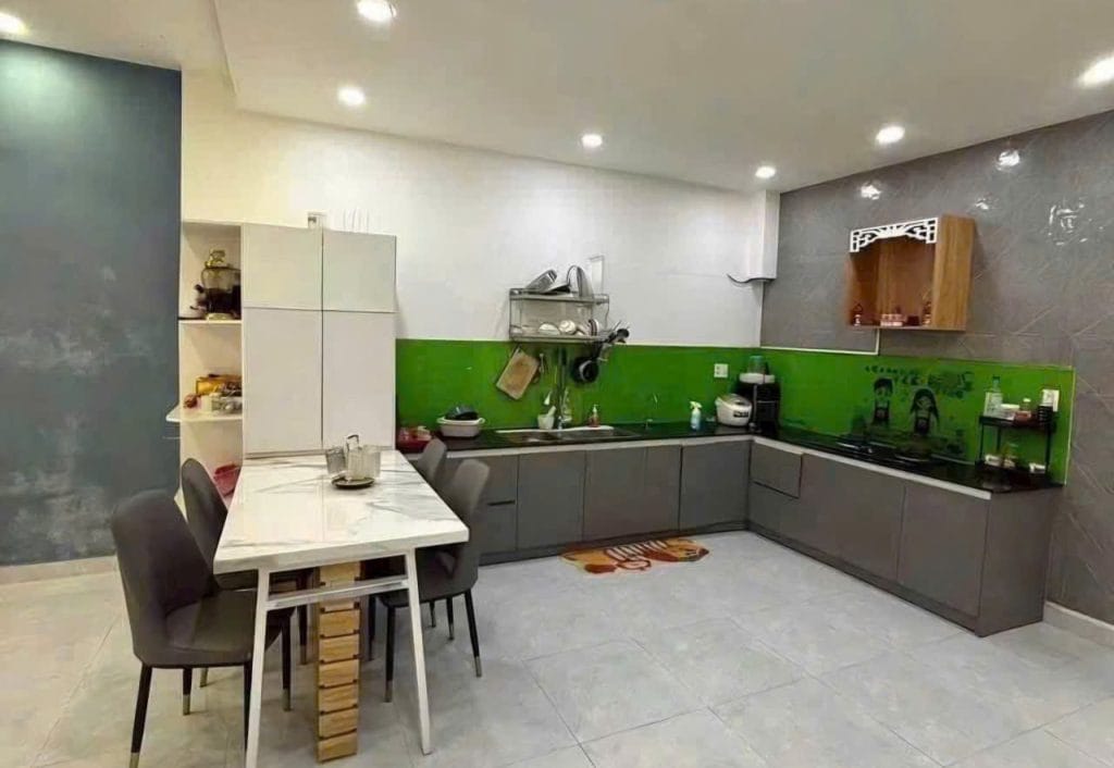​Chính Chủ Bán Gấp Nhà 2 Tầng Sát Chợ Hòa Xuân – Chỉ 5,7 Tỷ
