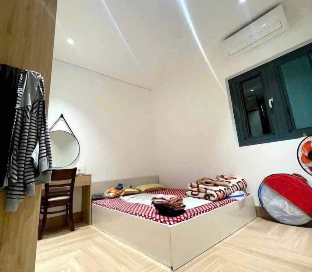 Chính chủ gửi bán nhanh nhà 2 tầng đường Vũng Thùng 1, Sơn Trà, Đà Nẵng. Diện tích 100m2, đường 7,5m, giá 7,5 tỷ.