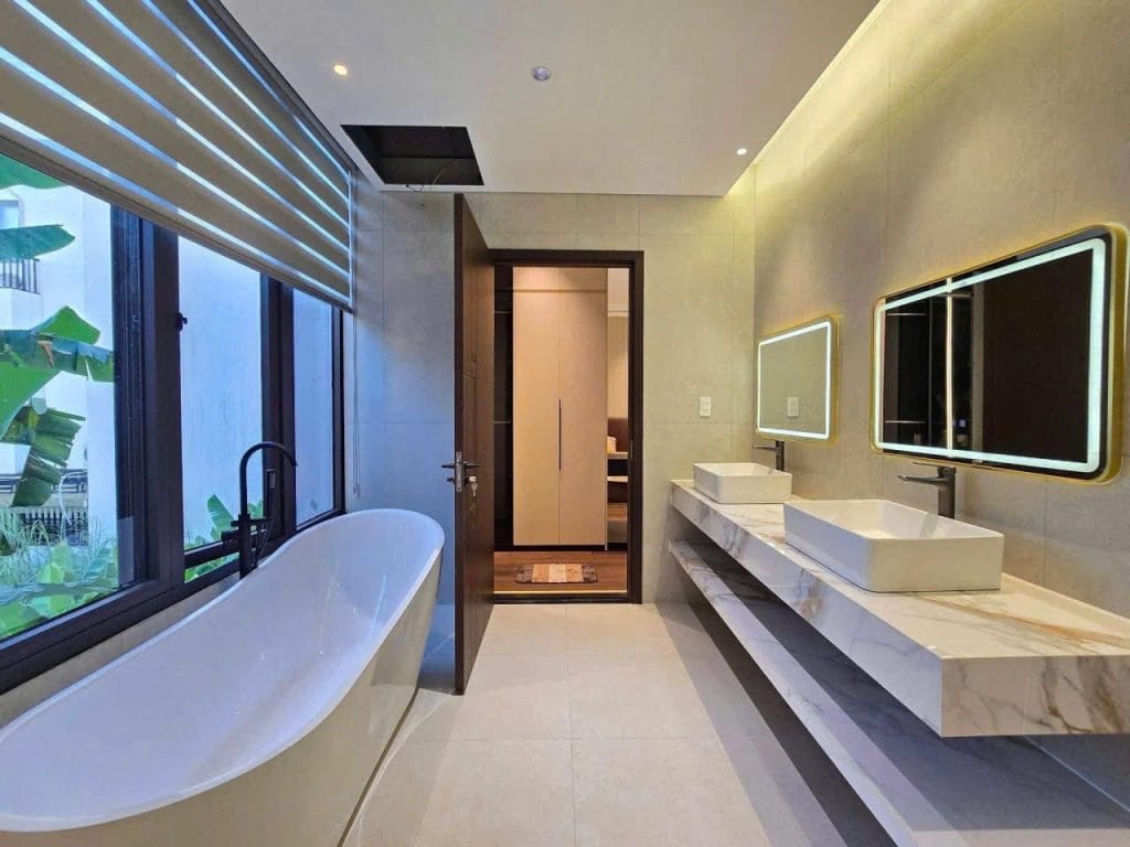 Bán Villa Mặt Tiền Phan Bá Vành, Sơn Trà, Đà Nẵng – Dòng Tiền 1,3 Tỷ/Năm, Vị Trí Đắc Địa Gần Biển